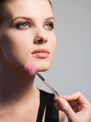 怎么样减双下巴 18-863210-2532_120807095345_1.jpg