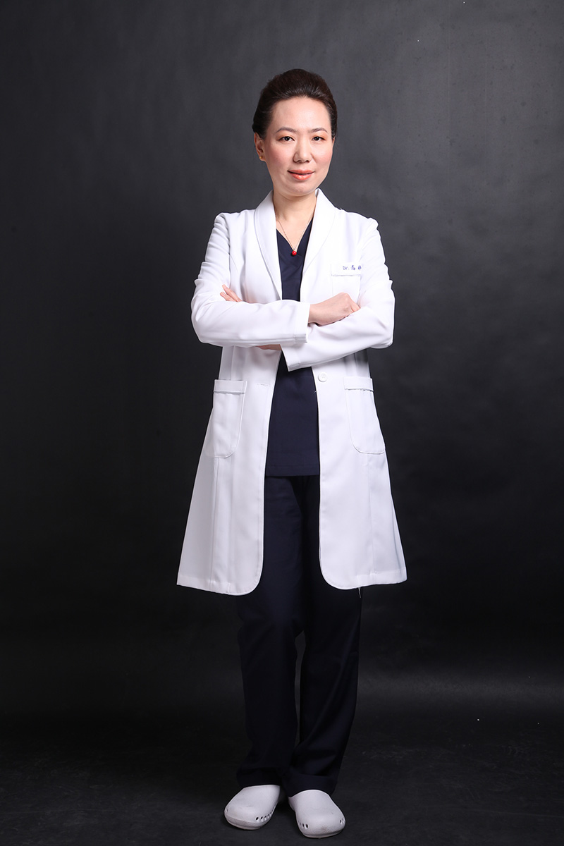 中文名 : 高静       国    籍 : 中国       职    业 : 医生